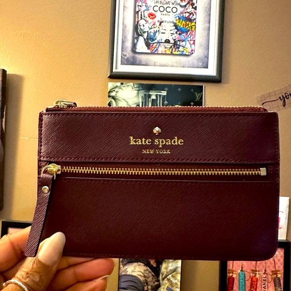 Kate Spade wine colored wristlet - Picture 1 of 4
